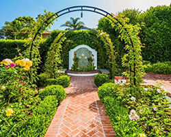 Click to view La Jolla Classic Garden gallery